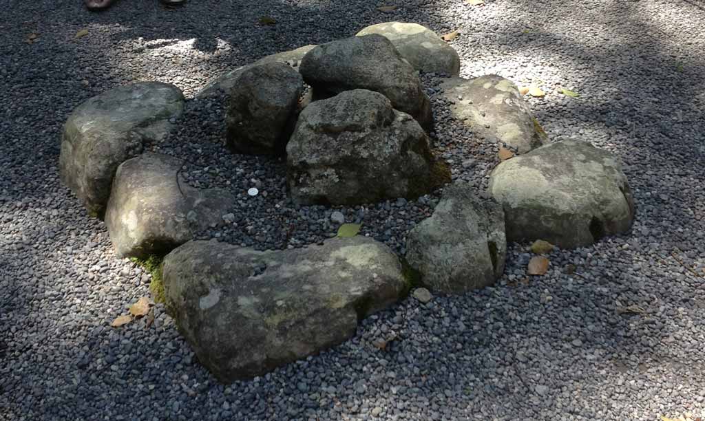 伊勢神宮三ツ石